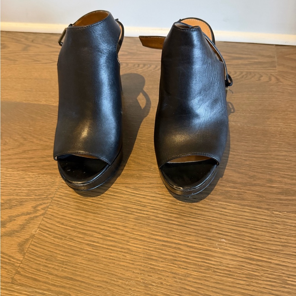 Lauren Ralph Lauren Black Peep-Toe Mules